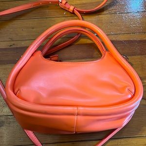 Viral Target - A New Day- Crossbody Bag - Orange